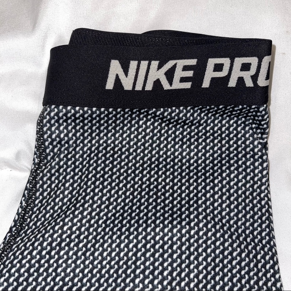 Nike Pro Combat Hyperwarm Engineered Print Legging - image 3
